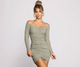 Robe mini en tricot froncé totalement chic